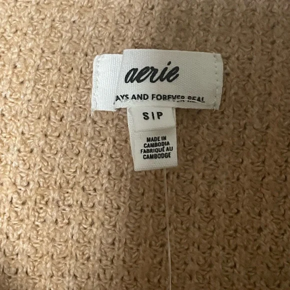 Aerie Beige  CozyUp Waffle Button Sweater in a tan color. Size Small NEW - Picture 10 of 12